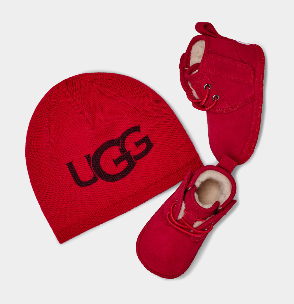 新品UGG BABY NEUMEL 牛革ベビーシューズ＆ビーニーギフトセット-